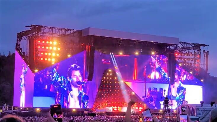 Harry Styles 音樂會應用程序通過區塊鏈獎勵將粉絲帶入多個方向