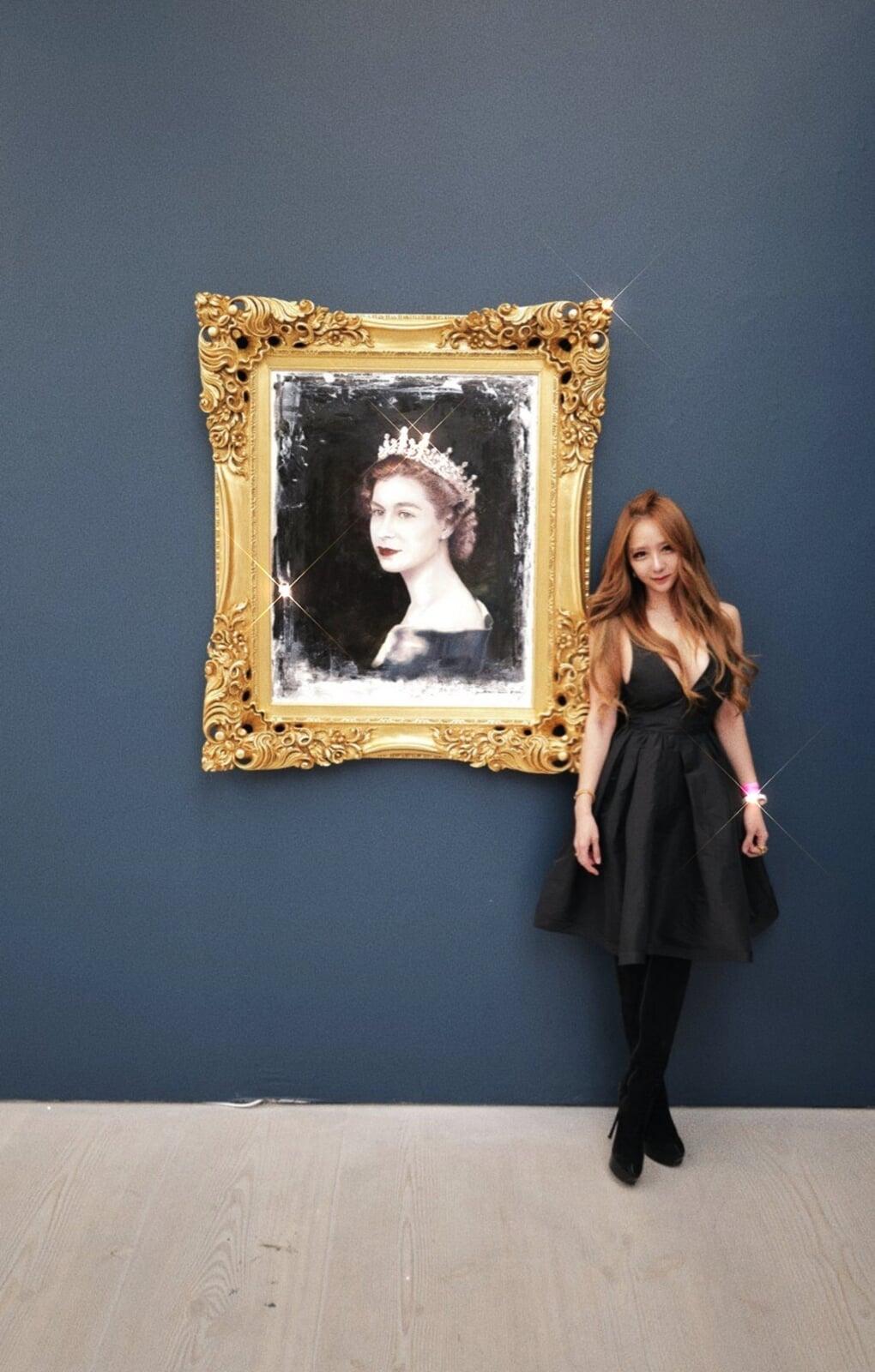Sisley-L 以藝術家的方式向女王致敬，她的思想和情感在藝術品中得到了清晰的表達。