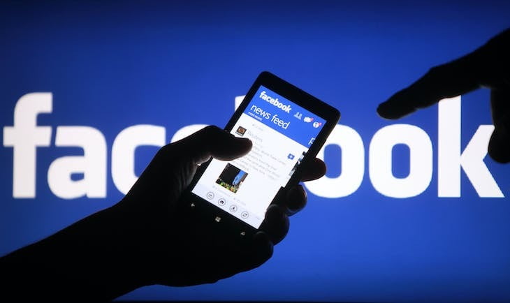 擁有 Meta (FB)（前身為 Facebook、股票）的頂級共同基金和 ETF