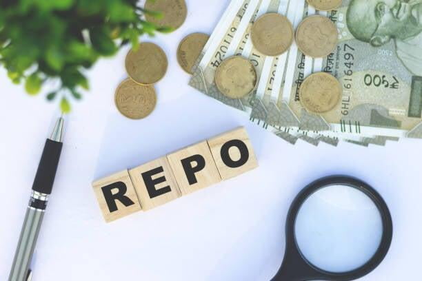 回購協議 (Repo)：定義、示例和風險